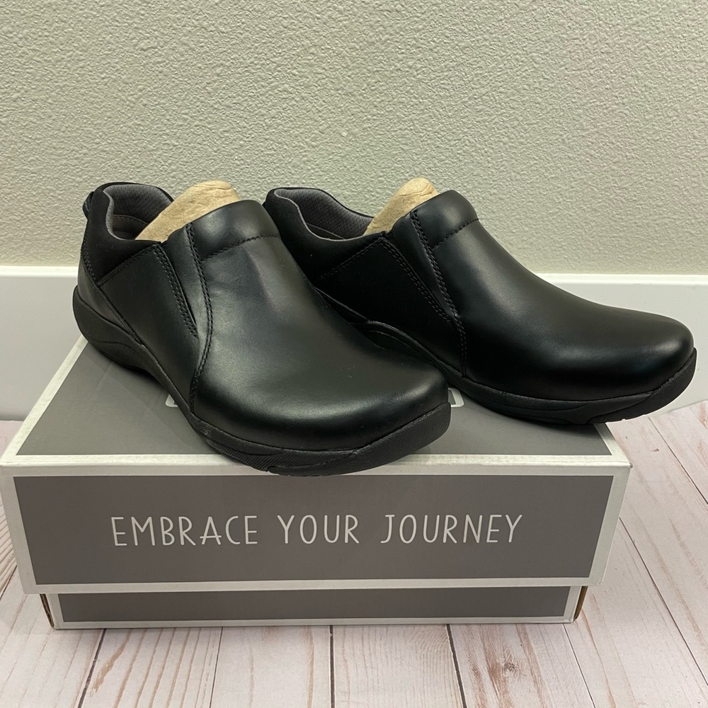 Dansko Womens Neci Slip On Black comfort Shoes Slip Resistant Sz EU 37 new w/box